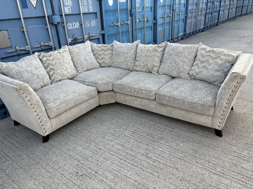 Dfs lawrie grey corner - dfs,